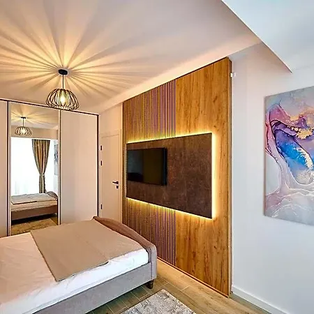 La By Infinity & 3* Constanta
