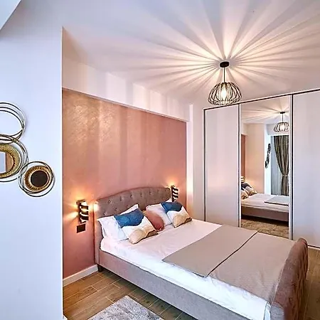 Hotel La By Infinity &